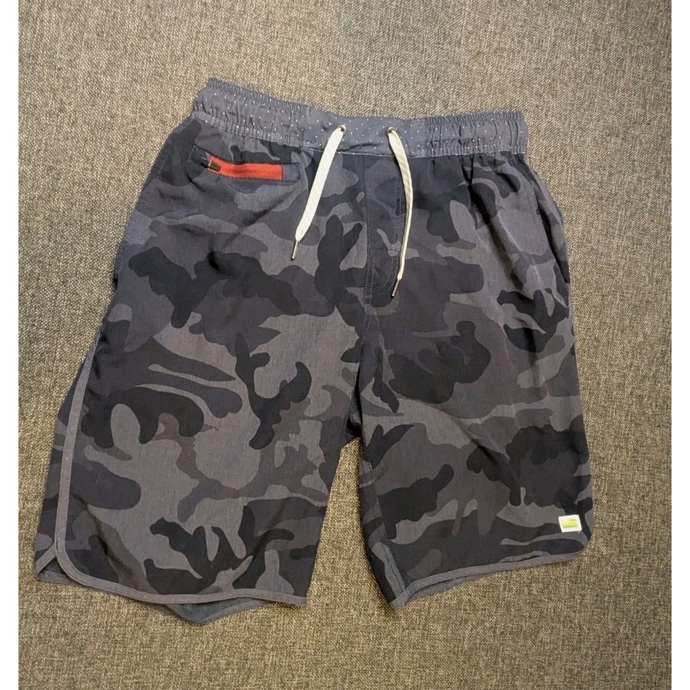 Vuori Men's Banks Hybrid Camo Athletic Shorts Gray Abstract Print Size Small
